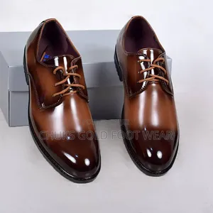 Own Your Stride With Vengelo — Where Class Meets Comfort