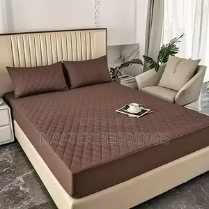 4/6 Padded Waterproof Bed Covers