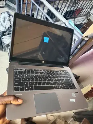 Laptop 8GB Intel Core i5 SSD 256GB