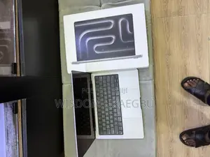 Laptop Apple MacBook Pro 2023 M3 14-Inch 8GB Apple M3 SSD 512GB