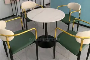 4 Seaters Round Table