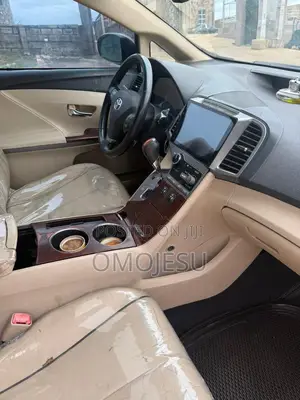 Toyota Venza V6 AWD 2010 Brown