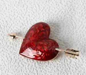Men's Retro Heart Alloy Brooch With Creative Arrow Design,