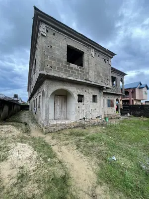 4 Unit 4bedroom Flat at Cacass Level