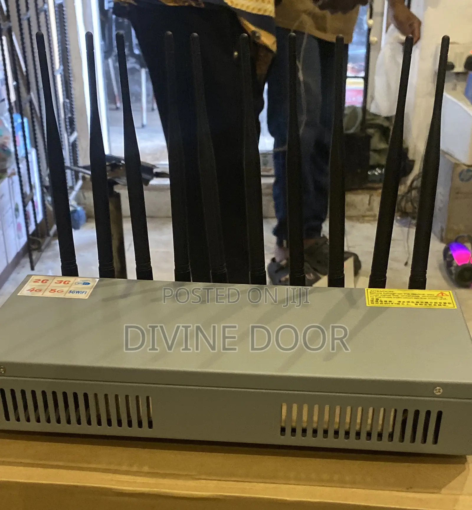 Network Jammer With 10 Poles