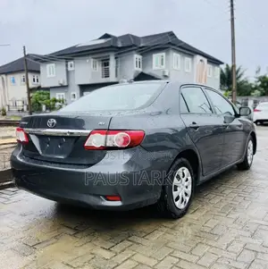 Toyota Corolla LE 4dr Sedan (1.8L 4cyl 4A) 2011 Gray