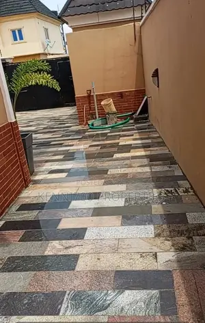 5bdrm Duplex in Unilag Estate, GRA Phase 1 for sale