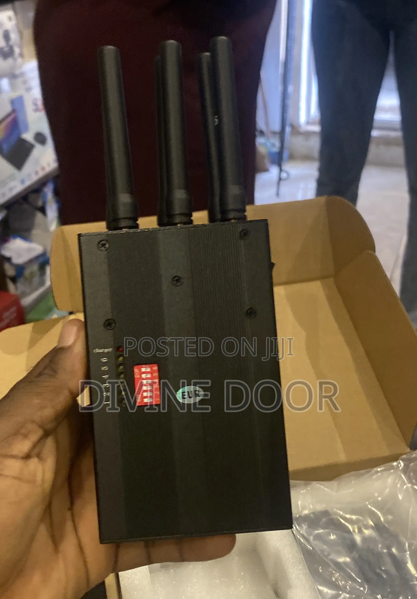 Network Jammer With 6 Poles