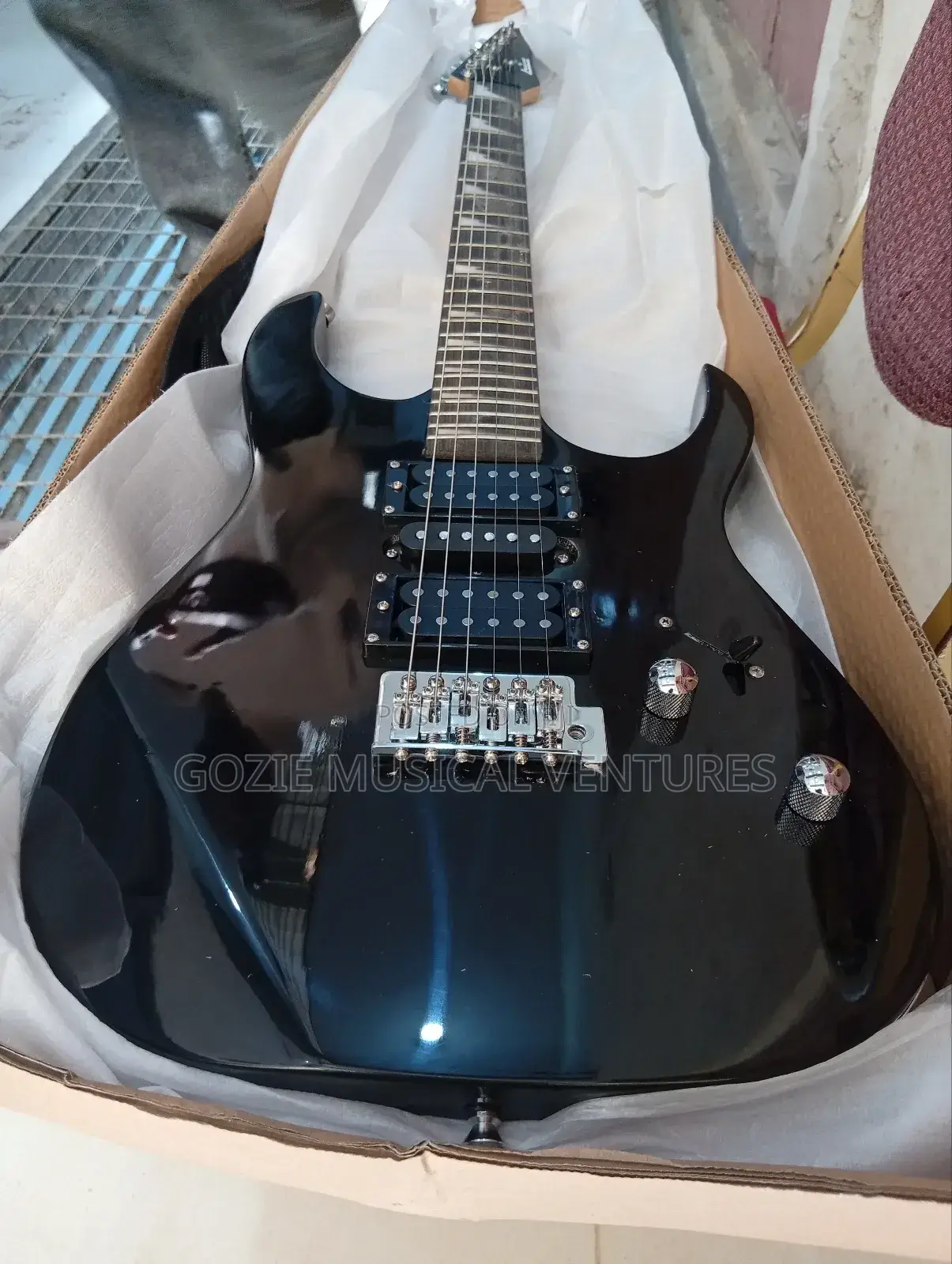 Pro Real Sound Electric Guitar