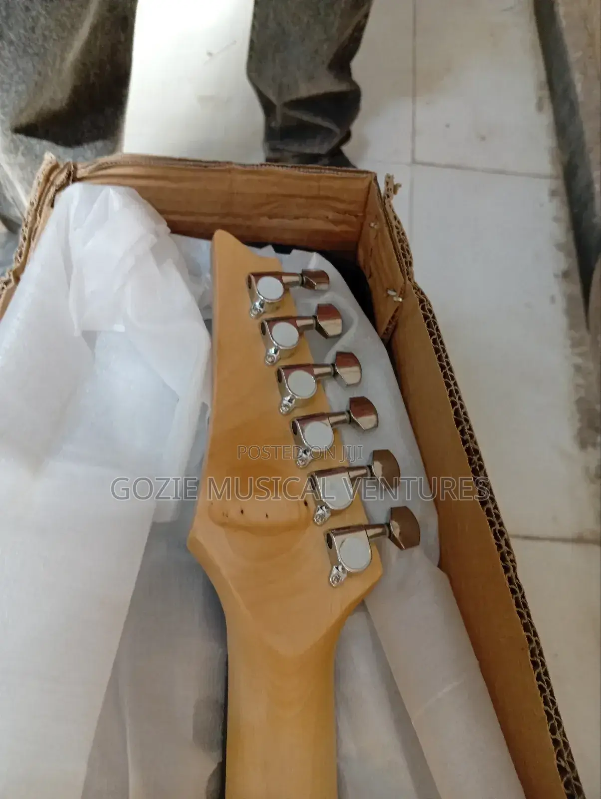 Pro Real Sound Electric Guitar