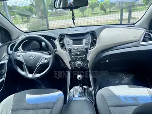 Hyundai Santa Fe SE AWD 2016 Silver