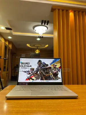Laptop Asus ROG Zephyrus G14 16GB AMD Ryzen 9 SSD 1T