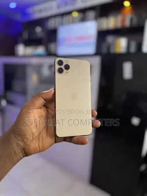 Apple iPhone 11 Pro Max 64 GB Gold