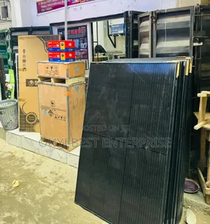Solar Panels All Black 450watts Available Brand New