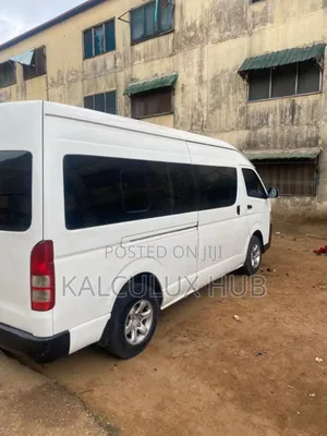 Sparkling White Hummer Bus for Rent