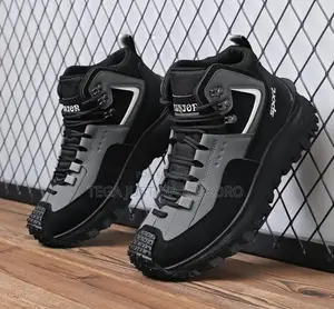 New Quality Fashion Sneakers