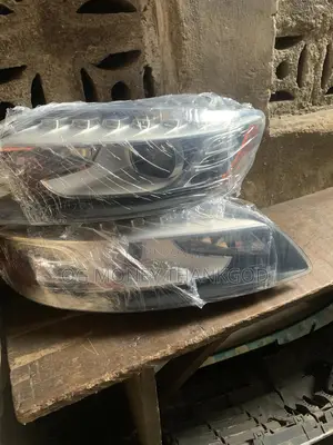 Set of Headlights Audi Q7 2013 2015