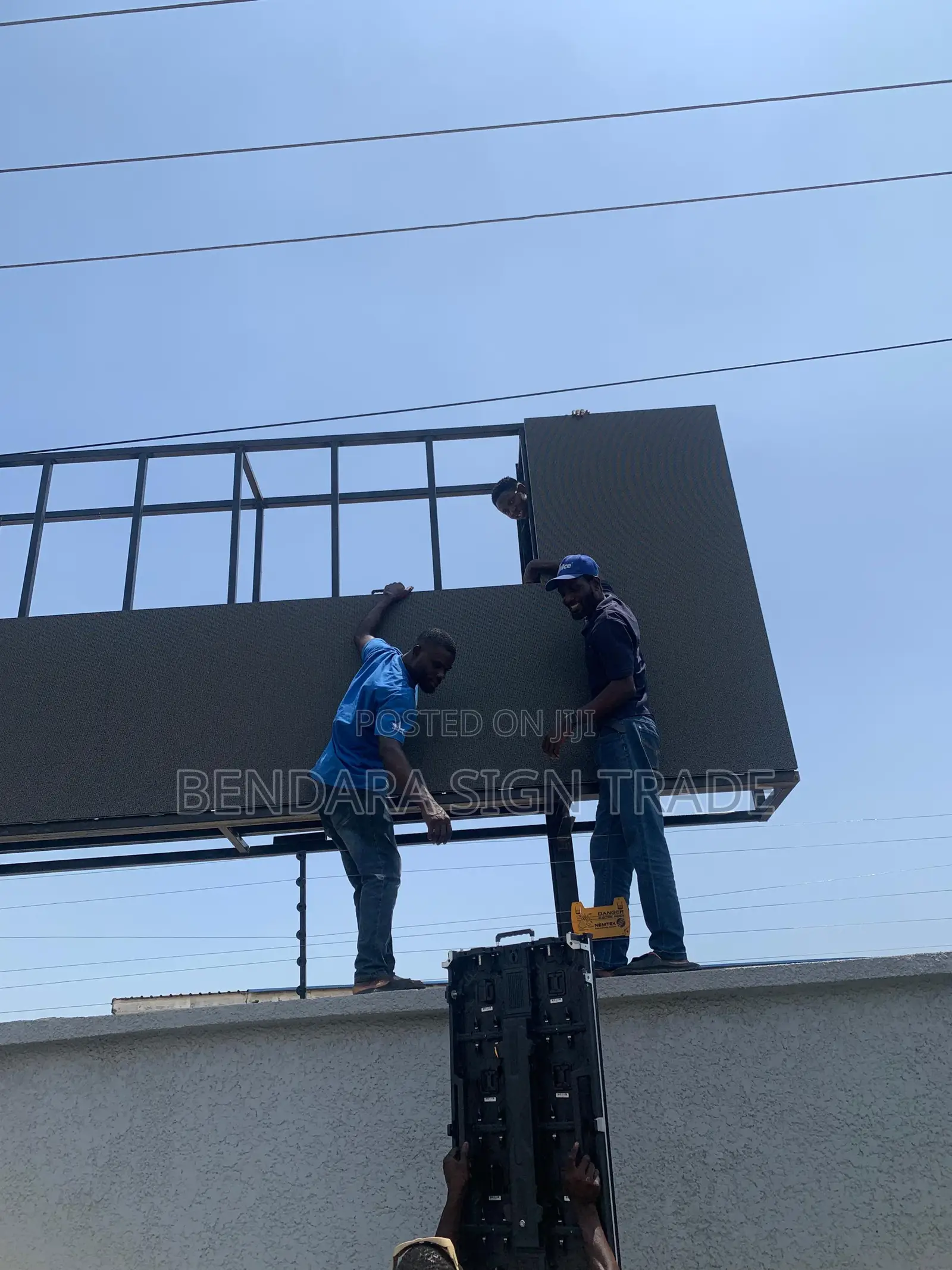 Digital Advertisement Screen