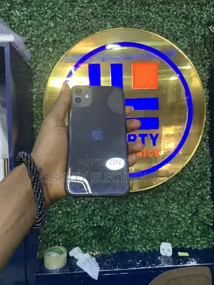 Apple iPhone 11 64 GB Black