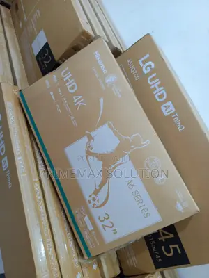 Hisense 32" Smart TV – Smooth Gameplay Display