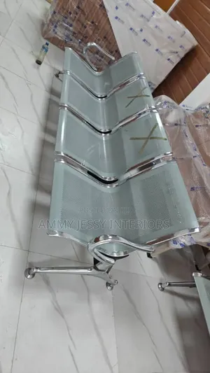 Model Airport Chair 4in1