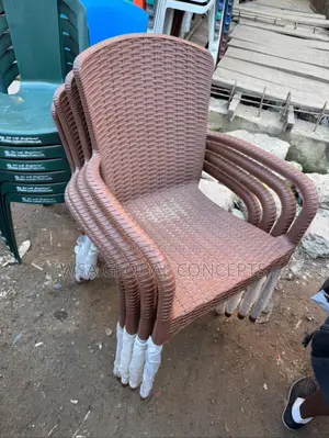 Strong Rubber Basket Design Chair With Iron Leg