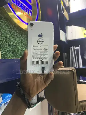 Apple iPhone XR 64 GB White