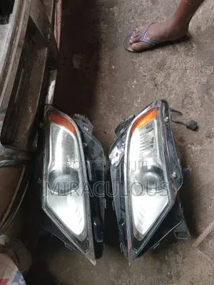 Headlight Lincoln MKS 2010 to 2012