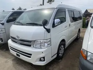 Toyota HiAce 2013 White