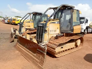 Graders Cat Available for Sale.