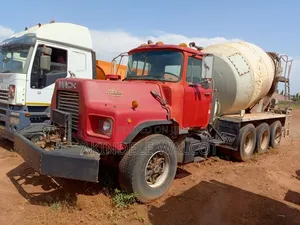 Mark R Model Concrete Mixer