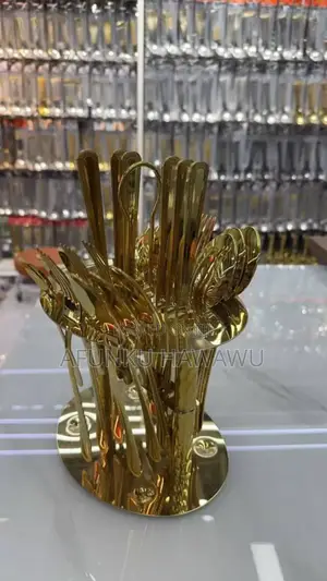 30 Piece Gold Cuttlery Set