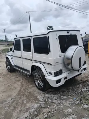 Rent White Gwagon Benz