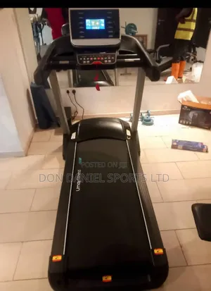 Commercial 5 Hp Umay Treadmill