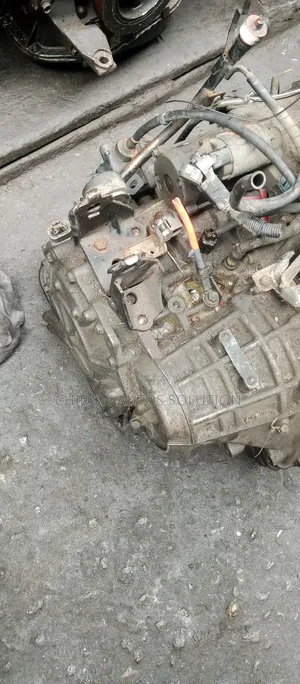 Toyota Scion Gearbox/Transmission ( 4plug 2 Wheel Drive.2004-2010 )
