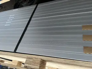 Brand New Jinko Byfetcher Panel 530w