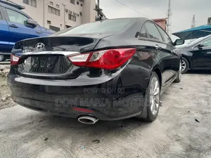 Hyundai Sonata GLS Sedan FWD (2.4L 4cyl 6M) 2012 Black