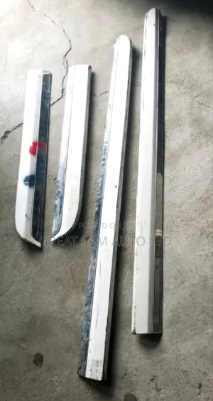 Lexus Es 350 2010 Model Door Chrome Set