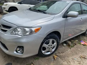 Toyota Corolla 2011 Silver