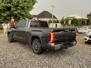 Toyota Tundra 2022 Gray