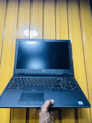 Laptop Dell Precision 7530 32GB Intel Core i7 SSD 512GB