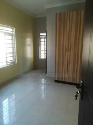 4bdrm House in Lekky County Estate, Ikota for sale