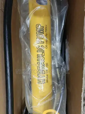 Cp-700 Hydraulic Hand Pump (Oil Capacity 700cc)