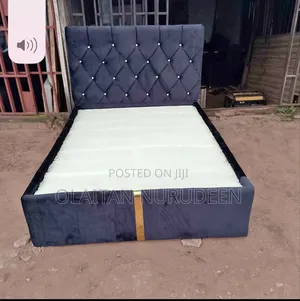 Upholstery Bed Frame 4 / 6