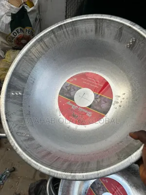 Heavy-Duty Head Pan – Durable Construction Mixing Tool
