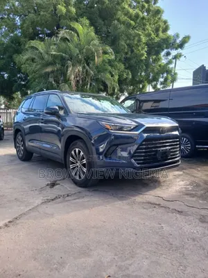 Toyota Highlander XSE FWD 2024 Silver