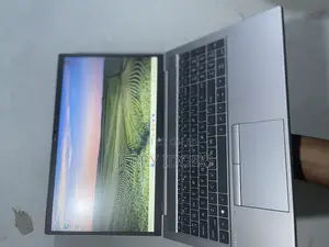 Laptop HP ZBook Firefly G8 16GB Intel Core I7 SSD 512GB