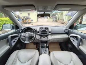 Toyota RAV4 2008 Silver