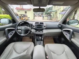 Toyota RAV4 2008 Silver