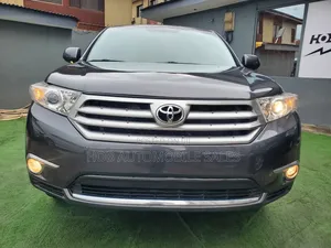 Toyota Highlander 3.5L 4WD 2013 Gray